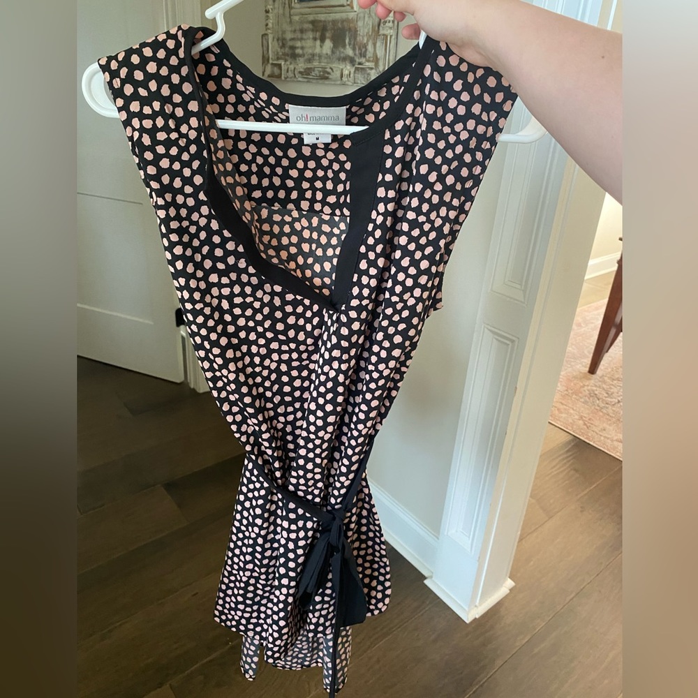 Oh Mamma! Maternity silky blouse. Size medium. Sleeveless. Ties around waist.